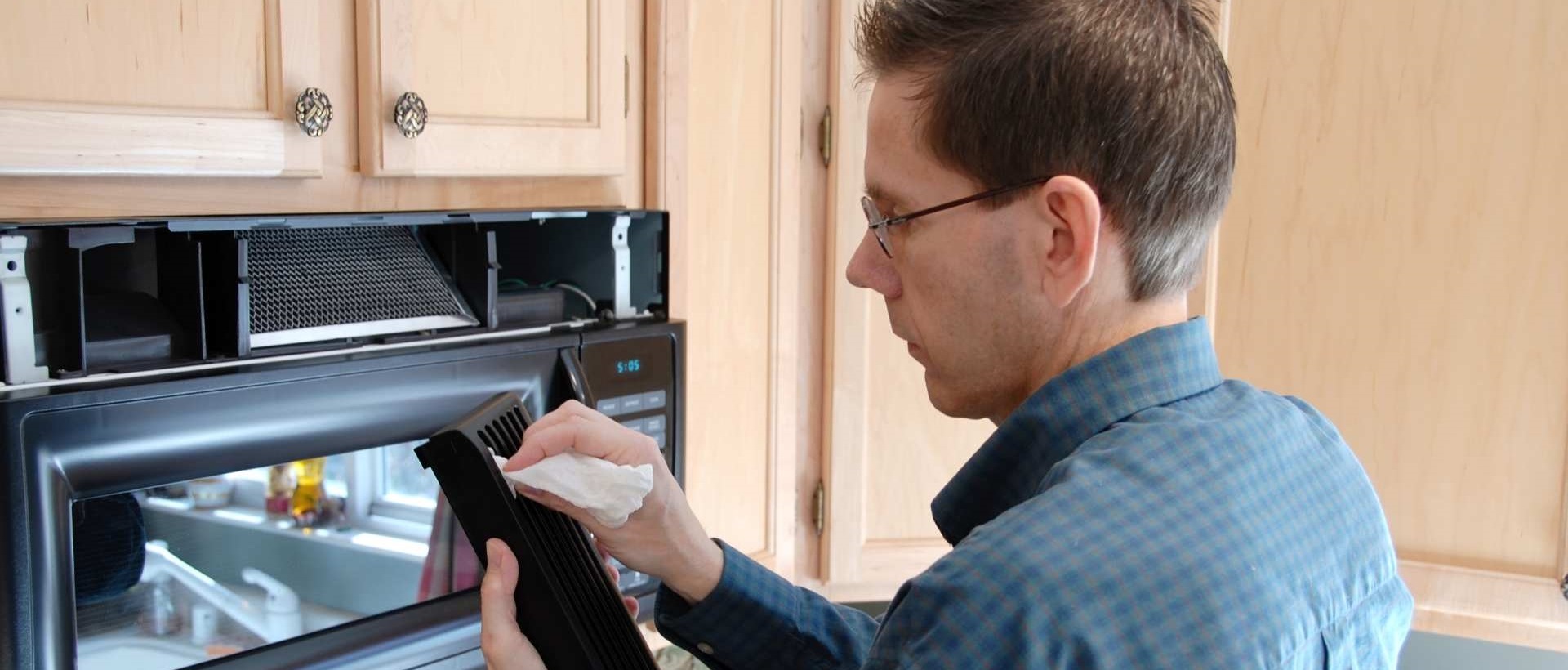 Kitchen fitters E2